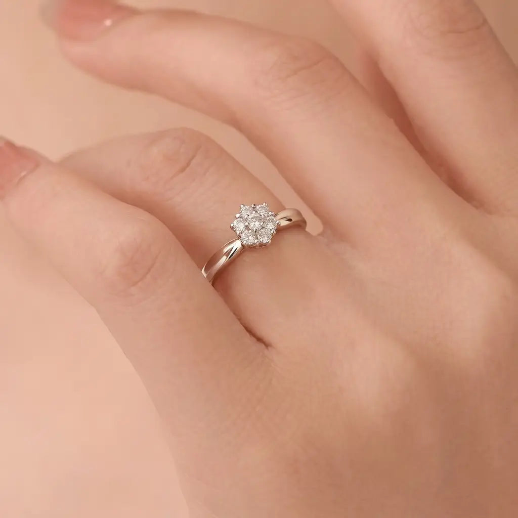 18K White Gold Rotating Crown Diamond Ring, 1.00 ct