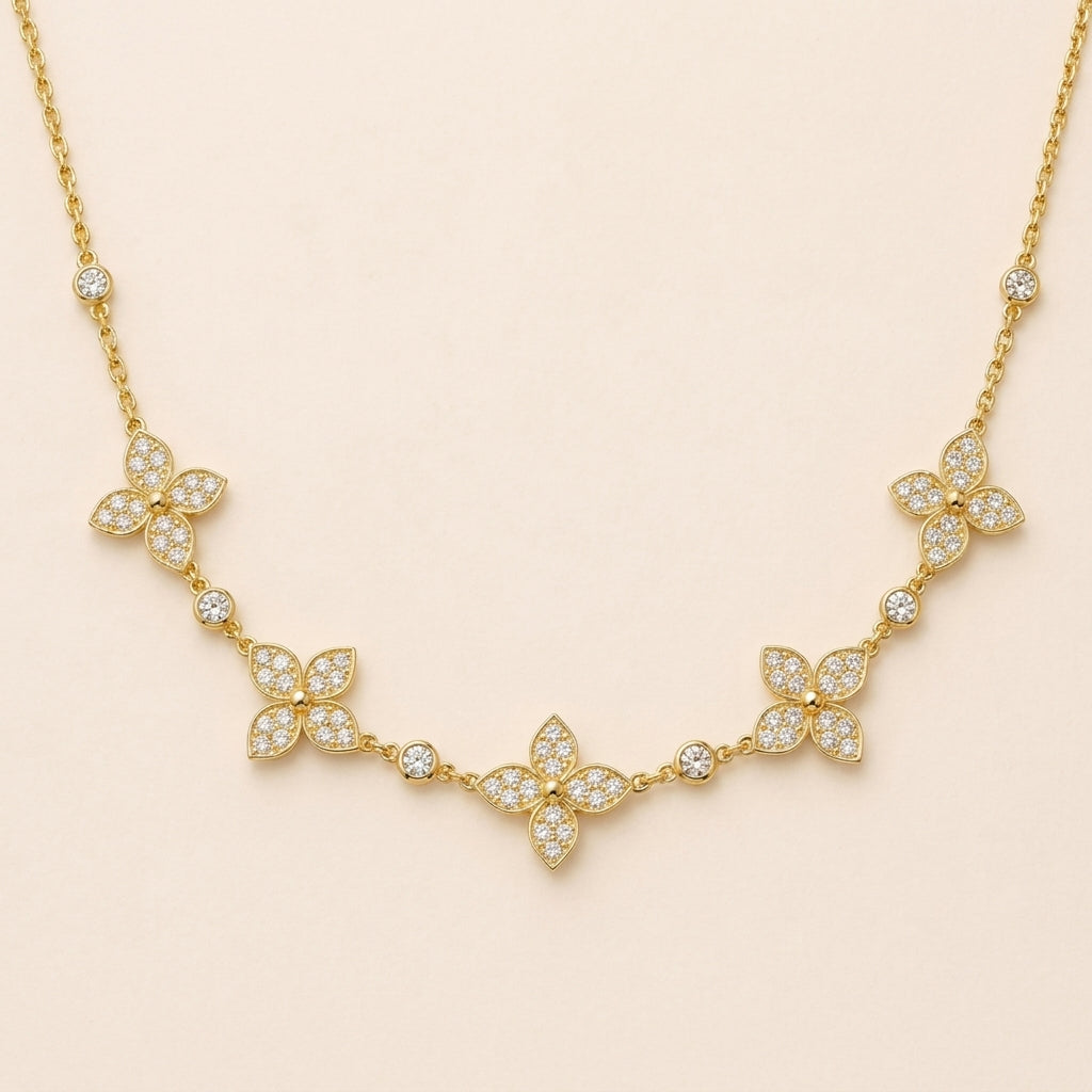 Clover Necklace 1.30 ct, 5.10 g metal