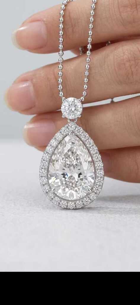 5.00 ct Lab-Grown Diamond Pendant Necklace, Pear Shape, D VVS2 [18K Gold, 18 inches]